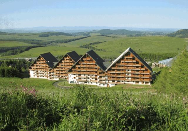 SUPER-BESSE Charmant T2 Piscine chauffée Parking couvert Extérieur photo